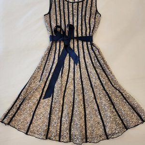 SLNY Brand Beige Lace Dress with solid Beige removable Slip. Size 6